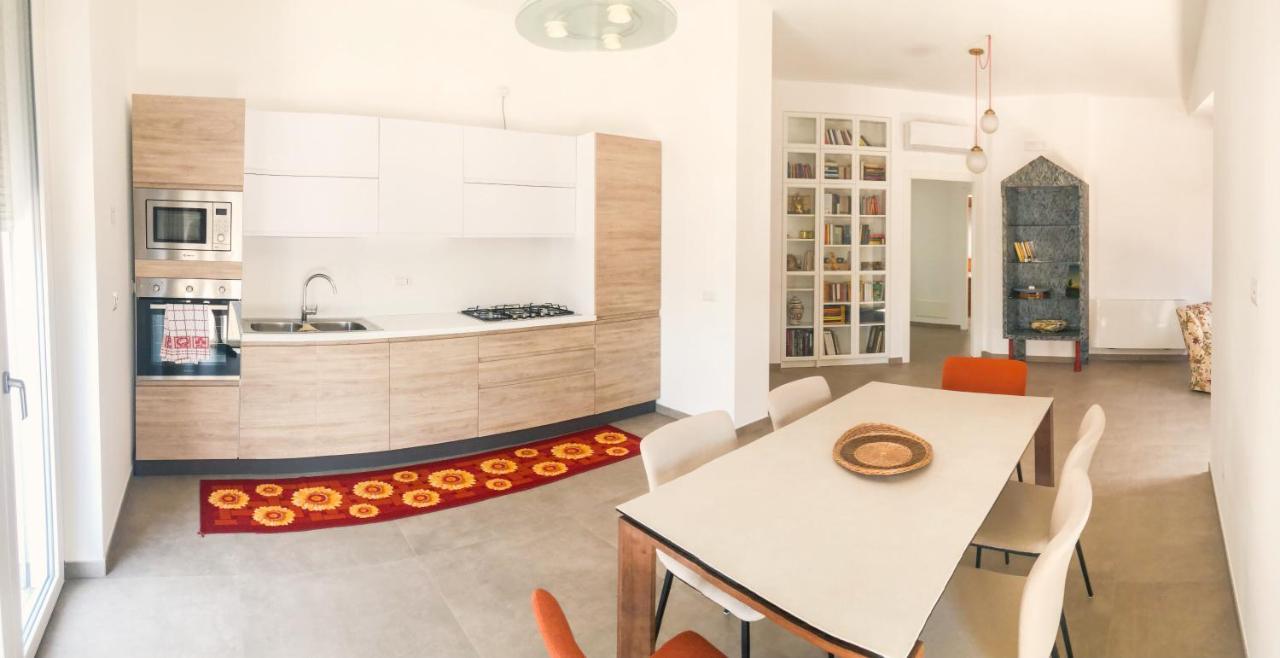 "La Casa Di Ale" Modern Suite Mondragone Exterior photo